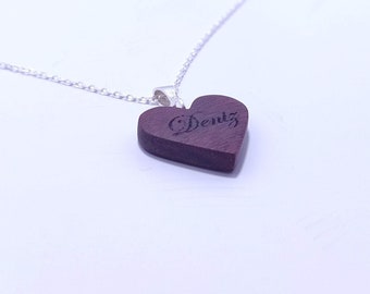 Pendentif en bois coeur violet - Collier en bois personnalisé chaîne en argent - Collier en bois gravé - Saint-Valentin - Cadeau pour la Saint-Valentin