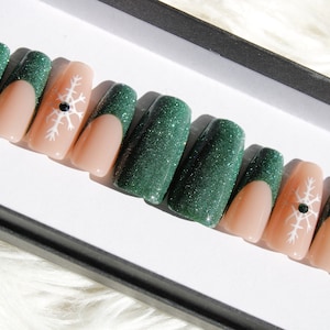 Reflective Green Glitter Christmas Press On Nails: Snowflake French Tip