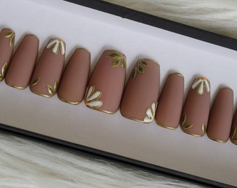 Gold Lined Press On Nail Set - 10 or 20pc Gold Lined Flower Press On Nails - Flower Nails, Gold Nails, Matte Nails