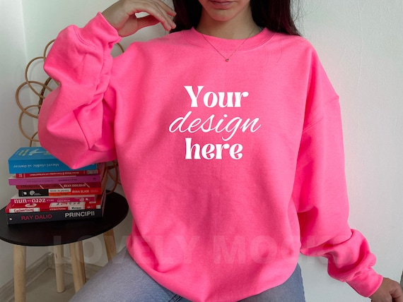 Gildan 18000 Mockup, Light Pink Sweatshirt Mockup, Gildan Sweatshirt  Mockup, Model Mockup, Lifestyle Mockup, 18000 Mockup Pink -  Canada