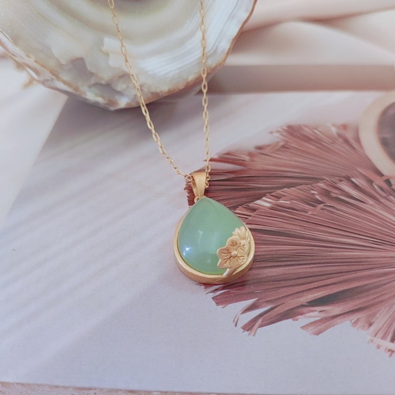 Water Drop Necklace, Water Drop Pendant, Jade Necklace, Gold Necklace