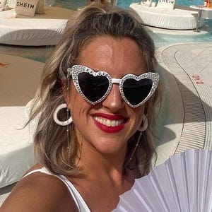 Bride to be Sunglasses | Bride to be gift | Hens Party Sunglasses Gift | Custom Bride Gift | Heart shaped bling sunglasses for bride