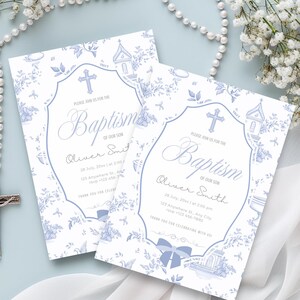Invito al battesimo Toile De Jouy, motivo floreale blu, modello di battesimo religioso vintage, download immediato e modificabile in Canva, BC1