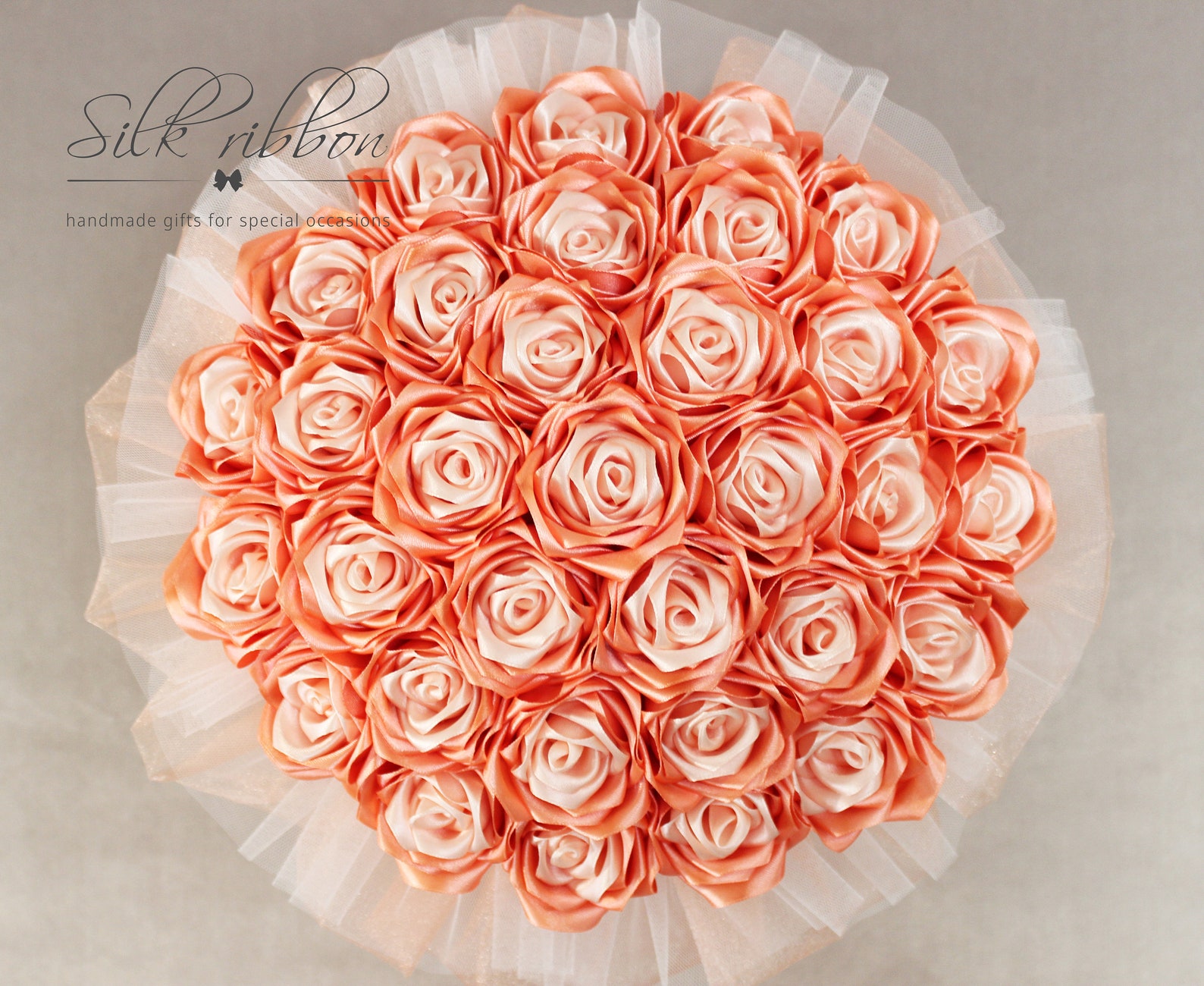 Round Ribbon Roses Ribbon Roses Bouquet Roses in a Round Box Luxury Flower Box - Etsy