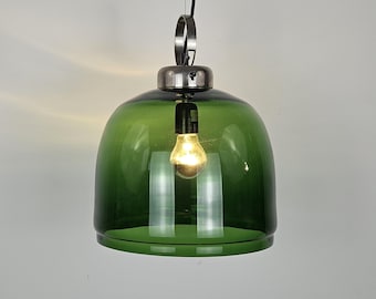 lampa wisząca z przydymionego szkła w stylu vintage