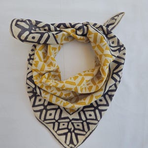 100% Cotton Bandanas, Bohemian Style Cotton Neck Scarf, Boho Soft Cotton Bandana, Cotton Cotton Square Scarf gift handkerchief Block Print