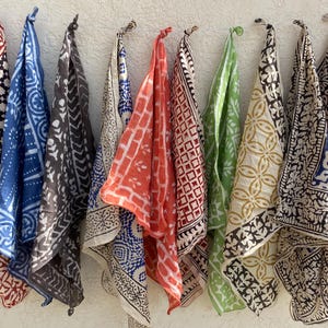 Set of 10 Hand printed bandana,Neckkerchief,Handkerchief,Necktie made with natural colours gift item
