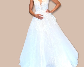 Plus Size Wedding Dress A Line Backless Wedding Dress 2022 Vintage Lace Applique Beaded Off White Tulle Wedding Gowns Long Bridal Dress
