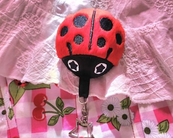 Porte-clés en peluche coccinelle