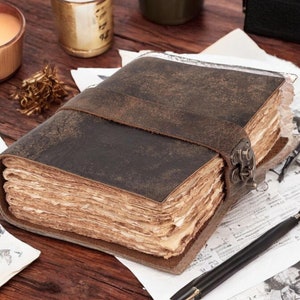 Diario in pelle vintage - Libro delle ombre con incantesimi vuoti, diario Grimorio, taccuino di viaggio, chiusura con lucchetto antico con bordo frastagliato.