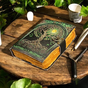 Grand journal en cuir Grimoire de 400 pages, journal imprimé arbre de vie, livre de sorts blanc livre des ombres, cadeaux célestes en cuir pour lui et elle.