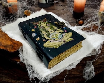 Mother Earth Leather Journal: Tree of Life Book of Spells, Deckle Edge