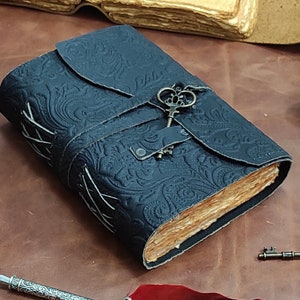 Diario in pelle fatto a mano con rilegatura a chiave, fiori da giardino unici, antico, con bordi frastagliati, quaderno da ufficio, album da disegno, grimorio, diario giornaliero, libro 7x5