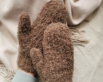 Kuscheliger Teddybär gestrickte braune Handschuhe aus hochwertiger Alpakawolle, Wolle und Polyamid, handgefertigt für Frauen.