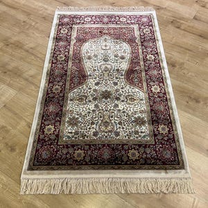 2.62X4.10 Red %100 Modal Silk Prayer Mat, Silk Prayer Rug, Luxury Muslim Prayer Rug, Prayer Rug, Prayer Gift Mat, Janamaz Mat