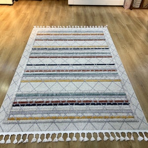 White Rainbow Polyester Carpet, Embossed Carpet, Cotton Based Carpet, Polyester Carpet, Soft Decoration Carpet