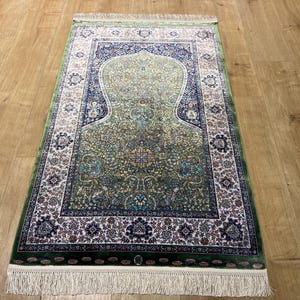 2.62x4.10 ft Green %100 Modal Silk Prayer Mat, Silk Prayer Rug, Luxury Muslim Prayer Rug, Prayer Rug, Prayer Gift Mat, Janamaz Mat