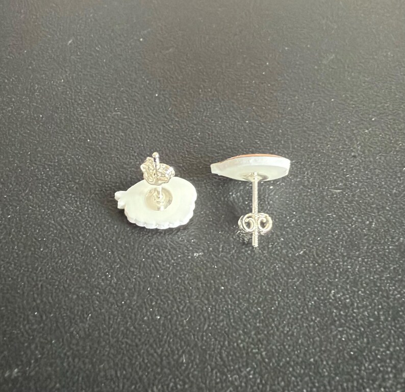 Ohrringe mit Sojasauce- und Sushi-Motiven // Lebensmittel-Ohrringe // Ohrstecker aus 925er Sterlingsilber // Kawaii-Ohrringe // Einzeln oder als Paar Bild 3
