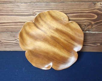 Vintage Handcrafted Wooden Flower/Leaf Shape Tray/Plate by Woods of Fiji, Vintage House Interior, Living Room Decor, Wooden Plate