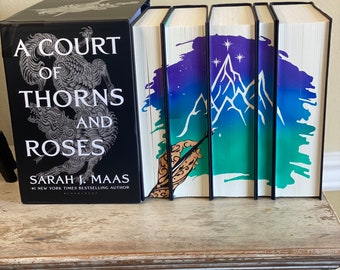 ACOTAR books *read description/review pictures - Custom sprayed and stenciled edges by Sarah J. Maas / Bloomsbury Hardcover set