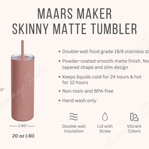 Könnte beinhalten: Ein schlanker, matter Becher mit Strohhalm, 20 Unzen (0,61 Liter) Fassungsvermögen. Der Becher besteht aus doppelwandigem, lebensmittelechtem 18/8-Edelstahl und hat eine pulverbeschichtete, glatte, matte Oberfläche. Er hält Flüssigkeiten 24 Stunden lang kalt und 12 Stunden lang warm. Der Becher ist ungiftig und BPA-frei. Nur Handwäsche.