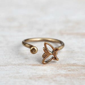 Guldtåring, fjärilståring, läckra fotsmycken, sommarstrandaccessoar, hantverksmässiga sandalsmycken, justerbar tåring, present till henne