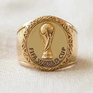 Pierścień Mistrzostw Świata FIFA, Złoty pierścień sygnetowy dla mężczyzn, Pierścień Mistrzostw Piłki Nożnej, Biżuteria z trofeami piłkarskimi, Prezent dla fana sportu dla niego, Grawerowane oświadczenie