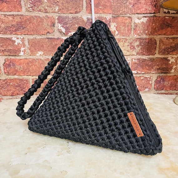 Crochet Bag Triangle Crochet Purse Ladies Crochet Triangle Pouch Crochet Wrist Pouch Amigurumi Zip Bag Etsy Canada