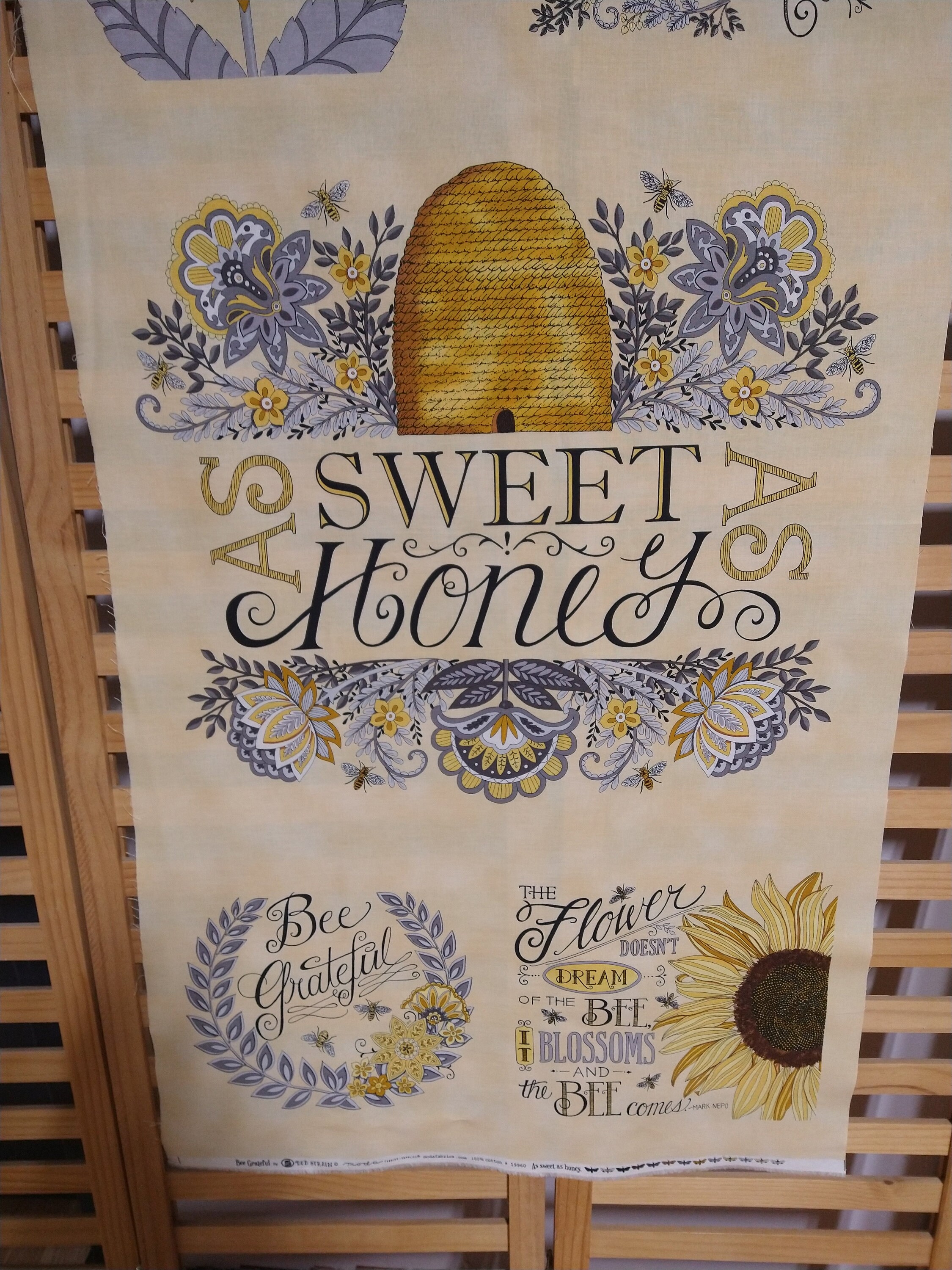 Bee Grateful Tan Panel by Deb Strain for Moda Fabrics - Etsy