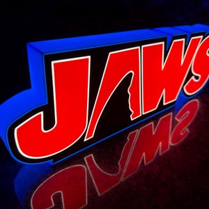 Jaws Flipper Topper: Beleuchtetes LED Schild, magnetische Wanddeko