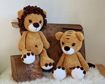 PDF Anleitung für den Amigurumi Löwen "Timba" und die Löwin "Nala" auf deutsch und englisch von NisliHaekeltiere/crochet pattern "Lion"