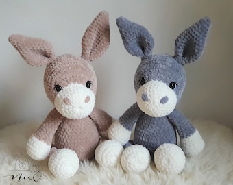 PDF crochet pattern for the amigurumi donkey "Cooper" in German and English from NisliHaekeltiere/PDF crochet pattern