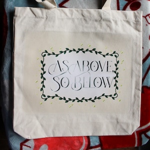 As Above So Below-draagtas: 14 x 14 x 3 inch leesgrage biologisch katoenen canvas draagtas voor Tamora Pierce-lezers en The Immortals-fans