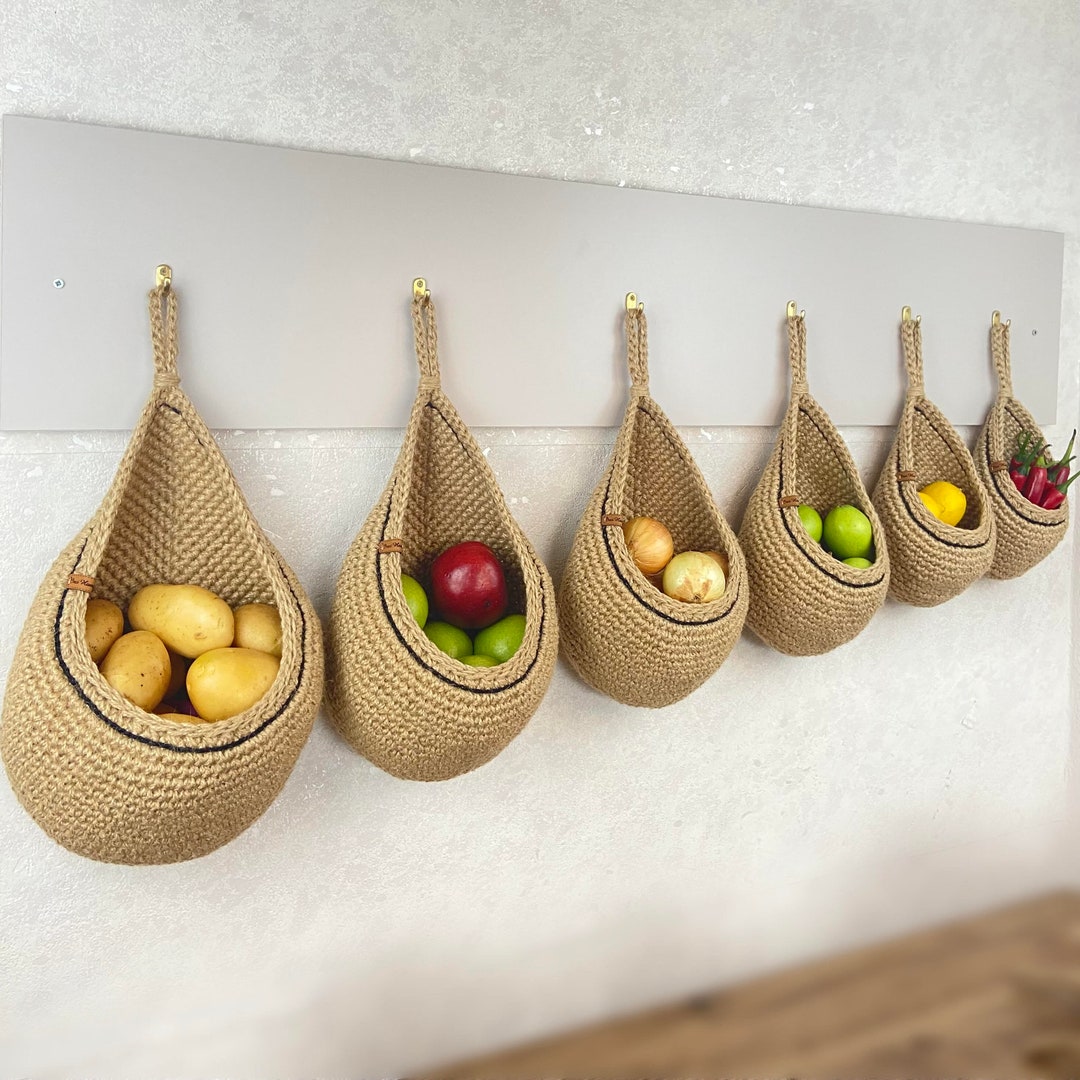 Jute Hanging Wall Baskets, Hanging Wall Basket With Black Stripe ...