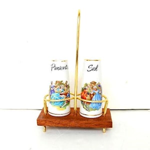 porcelain salt and pepper shakers made in Spain, salt and pepper shakers, porcelain, made in Spain salt and pepper