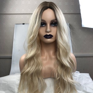 Female wigs Curly wig  ombre Wigs women wigs long wave wigs Synthetic Wigs for Women  middle part  Heat Resistant Cosplay wig