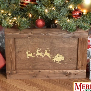 Christmas Tree Skirt - Wooden Tree Collar - Tree Stand  - Santa Sleigh Design