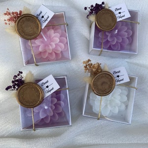 Luxury Candle Favor, Elegant Candle Favor, Unique Wedding Favors, Wedding Candle Favors, Bulk gifts , Flower Candle ,Gifts for Guests ,