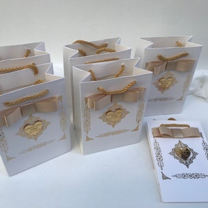 Carton Bag For Favors , Personalized Carton Bag ,Costomed Carton Bag , Wedding Carton Bag , Costomized Carton Bag For Favors