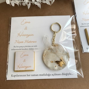 Wedding Chocolate Favors ,Personalized Wedding Favors , Baby Shower , Costimized Wedding Favors ,Key Chain Favors ,Bridal Shower ,Set Favors