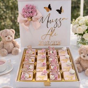 Bomboniere personalizzate in cioccolato per neonata: con etichetta in plexiglas con nome