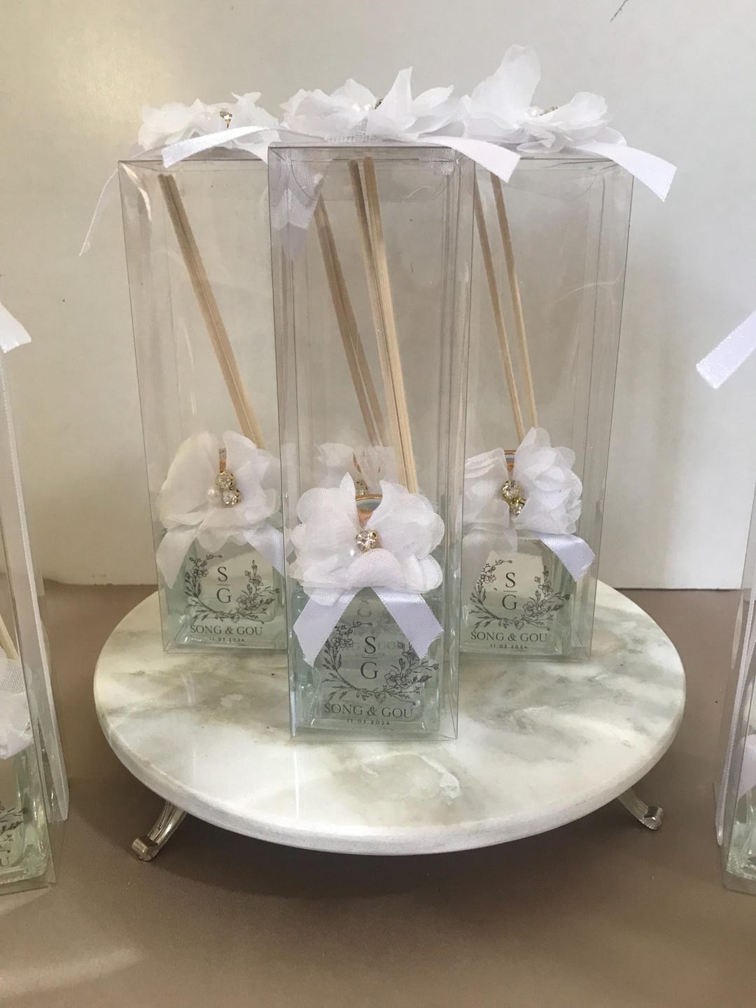 Personalized Reed Diffuser Wedding Favors, Pearl Accent - Etsy