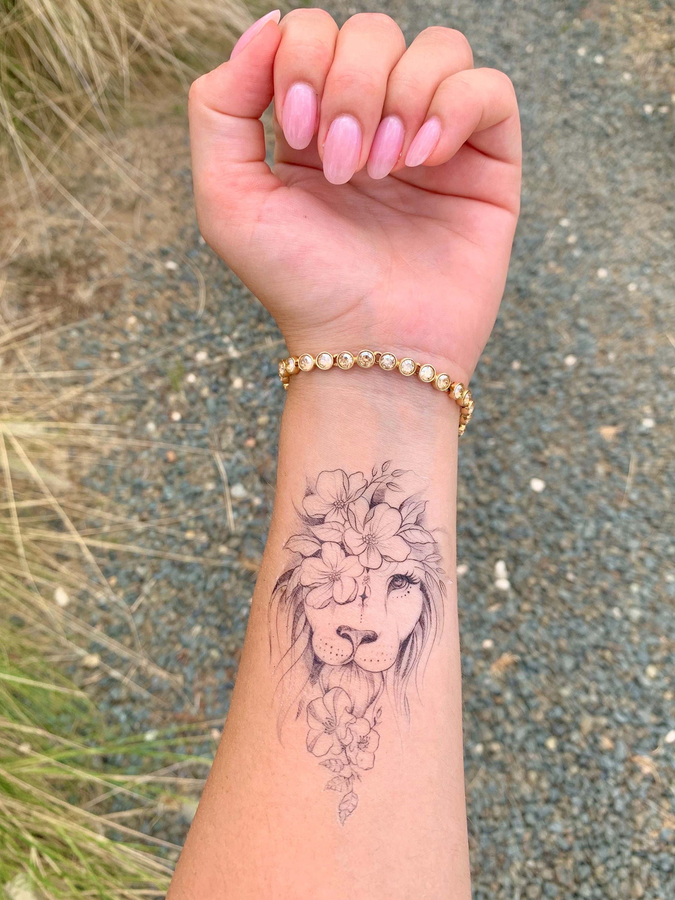 Lion armband tattoo by @nains_tattoos @skinmachinetattoo . #armbandtattoo  #liontattoo #skinmachinetattoo | Instagram