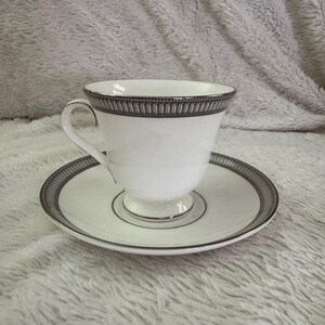 Waterford China Carina Platinum. Never used. Perfect, flawless condition.
