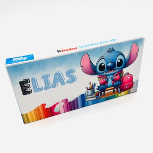 Adesivi Stitch Primo Giorno di Scuola - 2 Adesivi Personalizzati per Bambini Cioccolato - Adesivi per Bomboniere Regalo di Ritorno a Scuola
