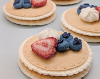 Felt Pancakes w/ fruit toppings set| banana pancakes | strawberry pancakes | Blueberry pancakes | Felt breakfast food