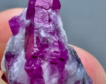 41 carats Ruby, natural, raw Ruby, rough Ruby, Ruby crystal, Ruby specimen, Ruby natural, Ruby on matrix,