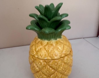Vintage pineapple jar with removable top. 7 inches