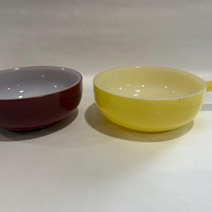 Glasbake Suppentassen mit Henkel. 2er-Set rot & gelb.