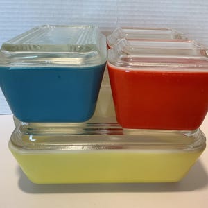 Vintage Pyrex 8 Piece Primary Refrigerator Set- Yellow, Blue,Red